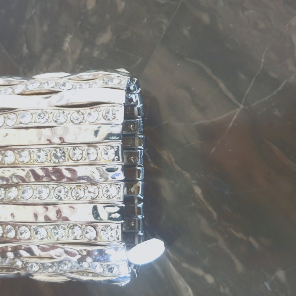 BEAUTIFUL CHROME & RHINESTONE BRACELET